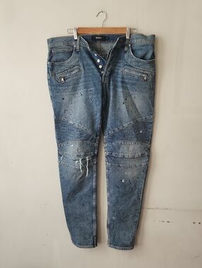 Hudson Jeans Slim Distressed Blue Denim with Ribbed Knee Panels. New Without Tag